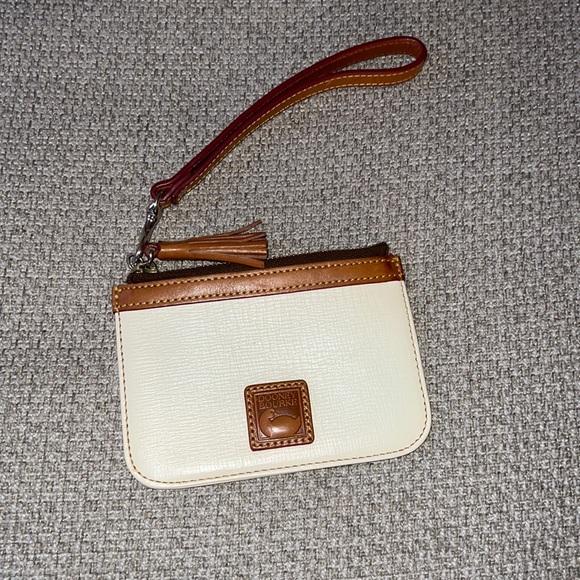 Dooney & Bourke Wristlet - Picture 1 of 5